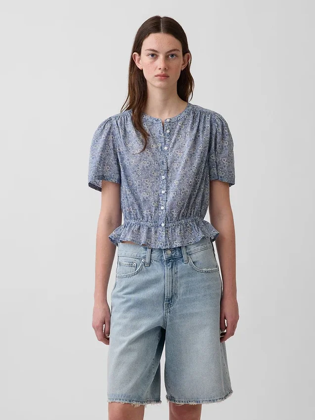 Kurzes Peplum-Oberteil mit Knopfleiste