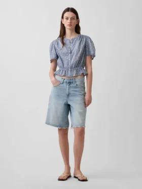 Kurzes Peplum-Oberteil mit Knopfleiste