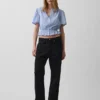 Kurzes Peplum-Oberteil mit Knopfleiste