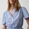 Kurzes Peplum-Oberteil mit Knopfleiste
