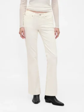 Lange, schmal geschnittene Cord-Hose mit niedriger Leibhöhe