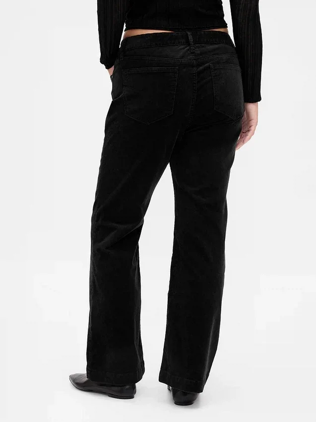 Lange, schmal geschnittene Cord-Hose mit niedriger Leibhöhe