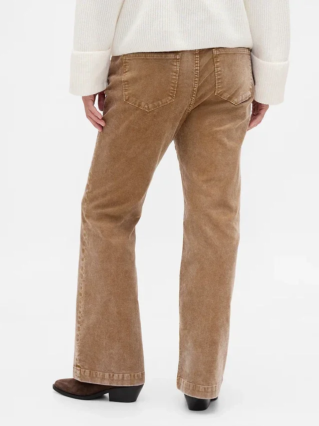 Lange, schmal geschnittene Cord-Hose mit niedriger Leibhöhe