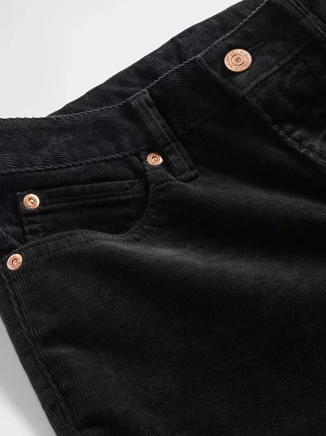 Lange, schmal geschnittene Cord-Hose mit niedriger Leibhöhe