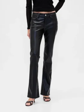 Lange, schmal geschnittene Hose aus recyceltem veganem Leder mit niedriger Leibhöhe