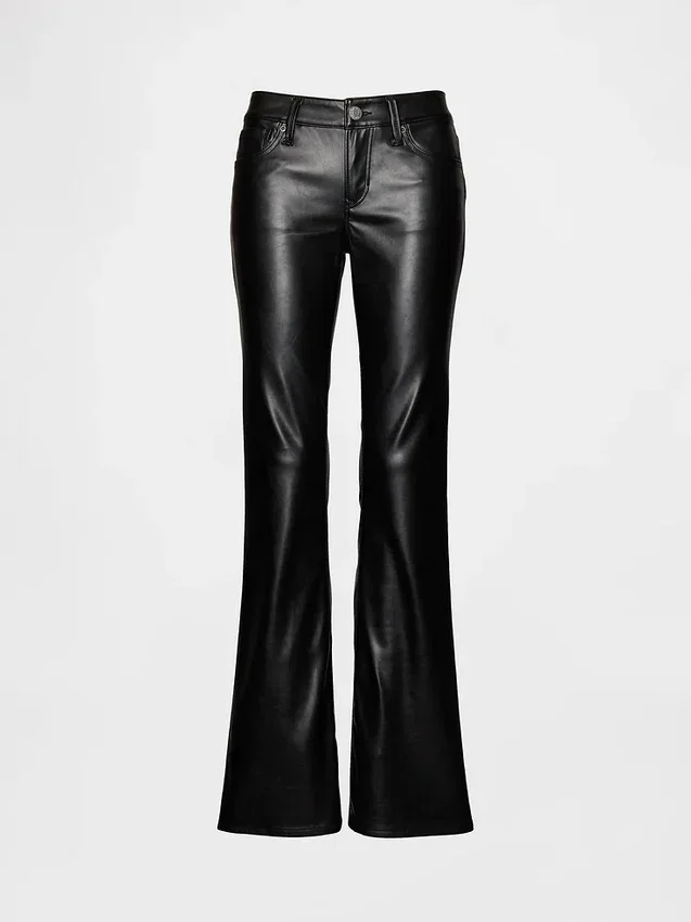 Lange, schmal geschnittene Hose aus recyceltem veganem Leder mit niedriger Leibhöhe