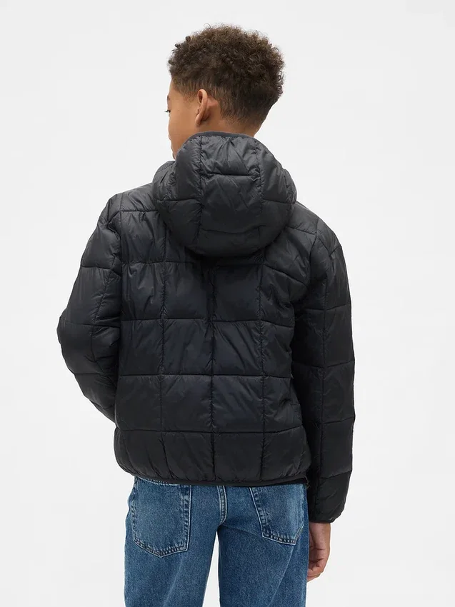 Leichte Daunenjacke für Kinder aus recyceltem Material