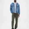 Locker sitzende Straight-Jeans