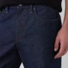 Locker sitzende Straight-Jeans
