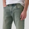Locker sitzende Straight-Jeans