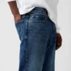 Locker sitzende Straight-Jeans
