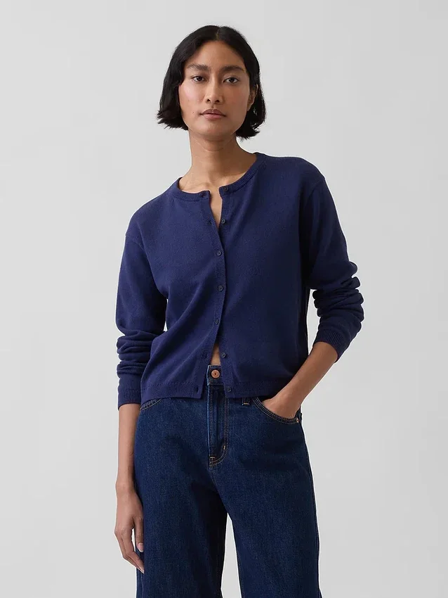 Locker sitzender, kurz geschnittener Pullover aus 100 % Baumwolle