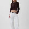 Locker sitzender, kurz geschnittener Pullover aus 100 % Baumwolle