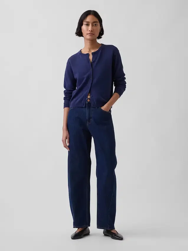 Locker sitzender, kurz geschnittener Pullover aus 100 % Baumwolle