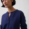Locker sitzender, kurz geschnittener Pullover aus 100 % Baumwolle
