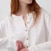 Locker sitzender, kurz geschnittener Pullover aus 100 % Baumwolle