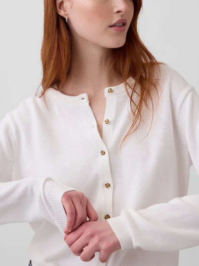 Locker sitzender, kurz geschnittener Pullover aus 100 % Baumwolle