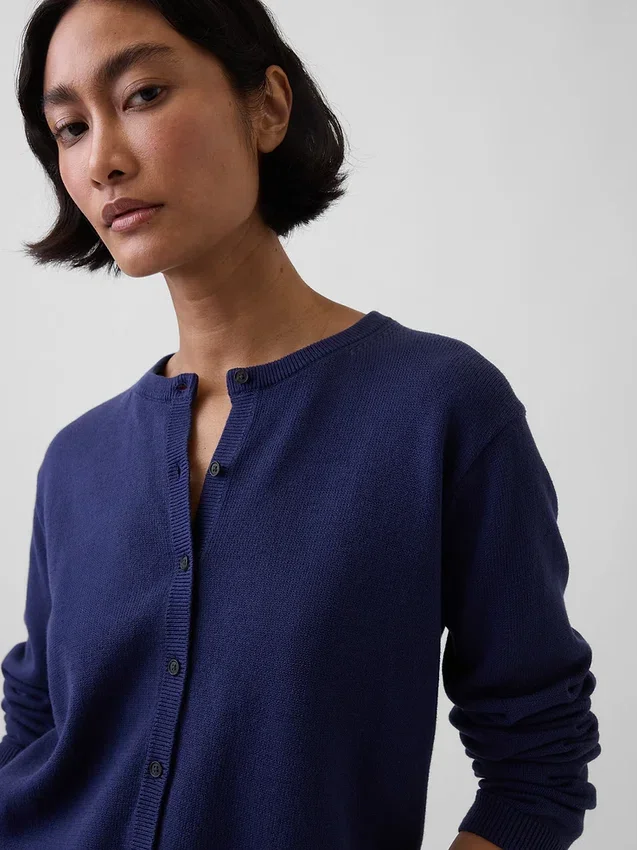 Locker sitzender, kurz geschnittener Pullover aus 100 % Baumwolle