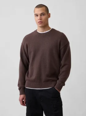 Locker sitzender, kurzer Pullover mit Rundhalsausschnitt