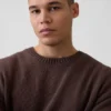 Locker sitzender, kurzer Pullover mit Rundhalsausschnitt