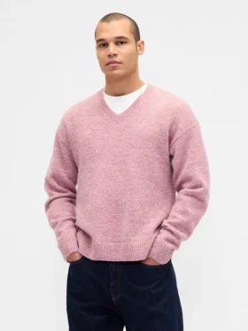 Locker sitzender, kurzer Pullover mit V-Ausschnitt