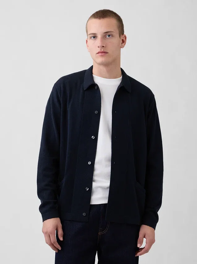 Locker sitzender Pullover