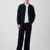 Locker sitzender Pullover