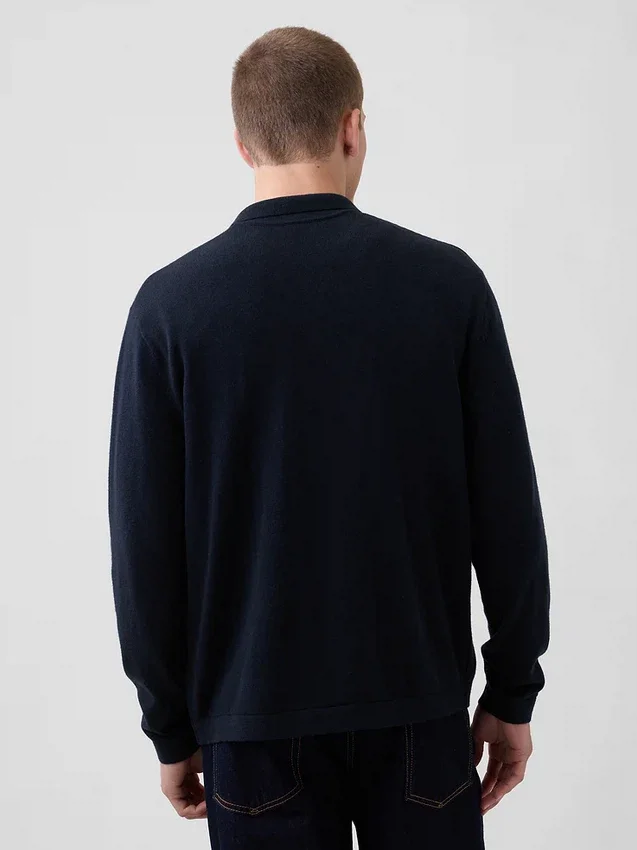 Locker sitzender Pullover