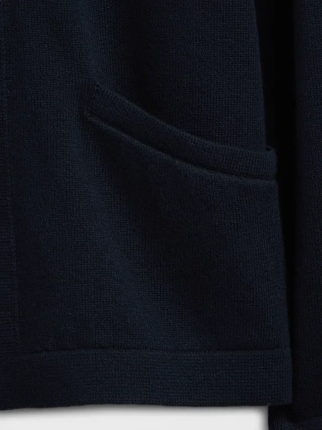 Locker sitzender Pullover