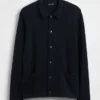 Locker sitzender Pullover