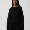 Locker sitzender Pullover aus 100 % Baumwolle im Häkel-Look