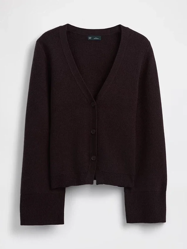 Locker sitzender Pullover aus Baumwollmischung mit V-Ausschnitt