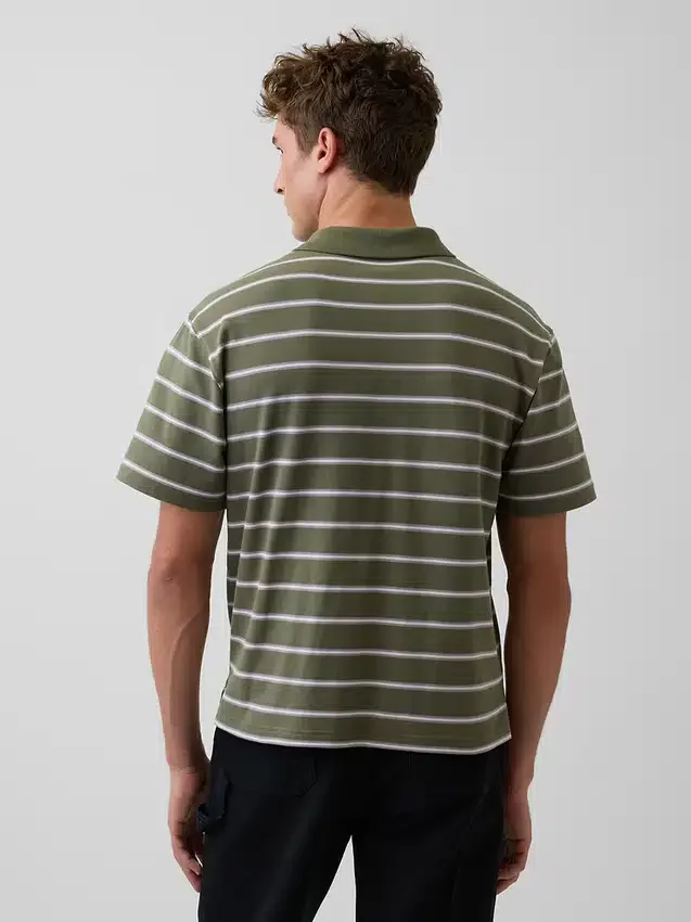 Locker sitzendes Piqué-Poloshirt