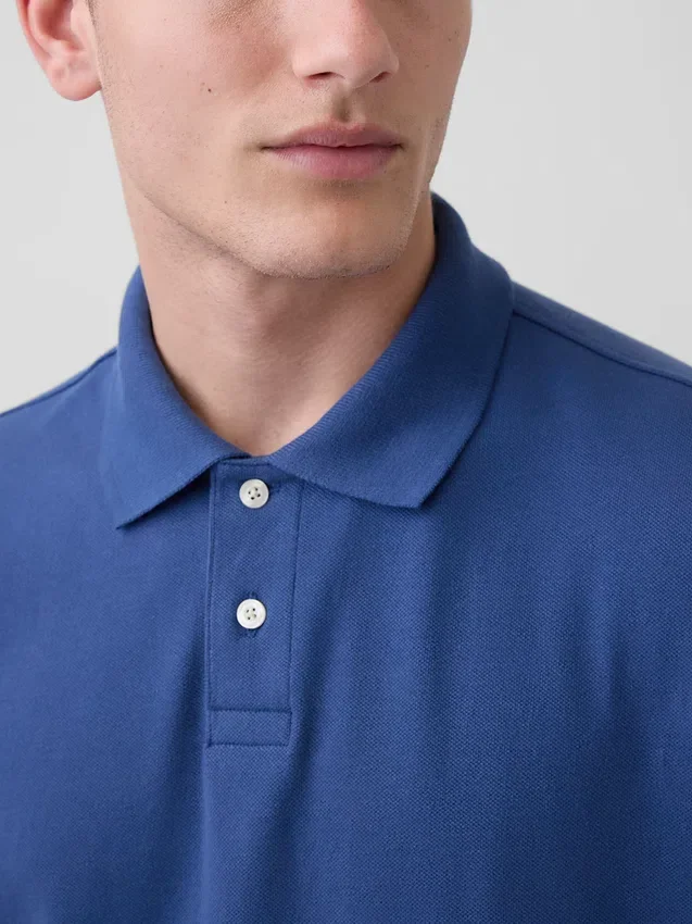 Locker sitzendes Piqué-Poloshirt