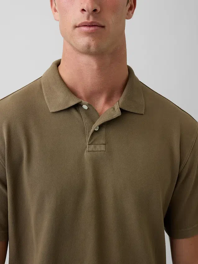 Locker sitzendes Piqué-Poloshirt
