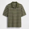 Locker sitzendes Piqué-Poloshirt