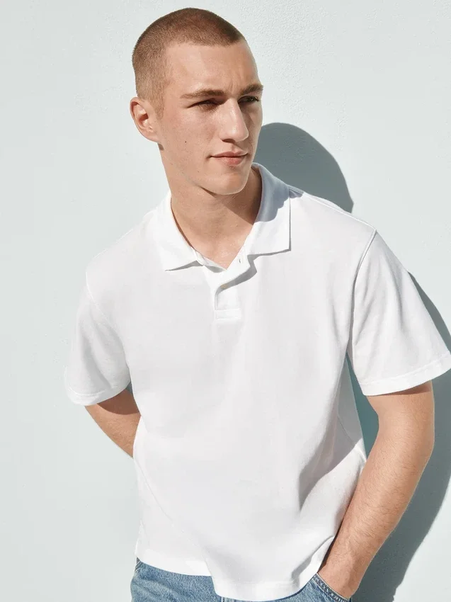 Locker sitzendes Piqué-Poloshirt