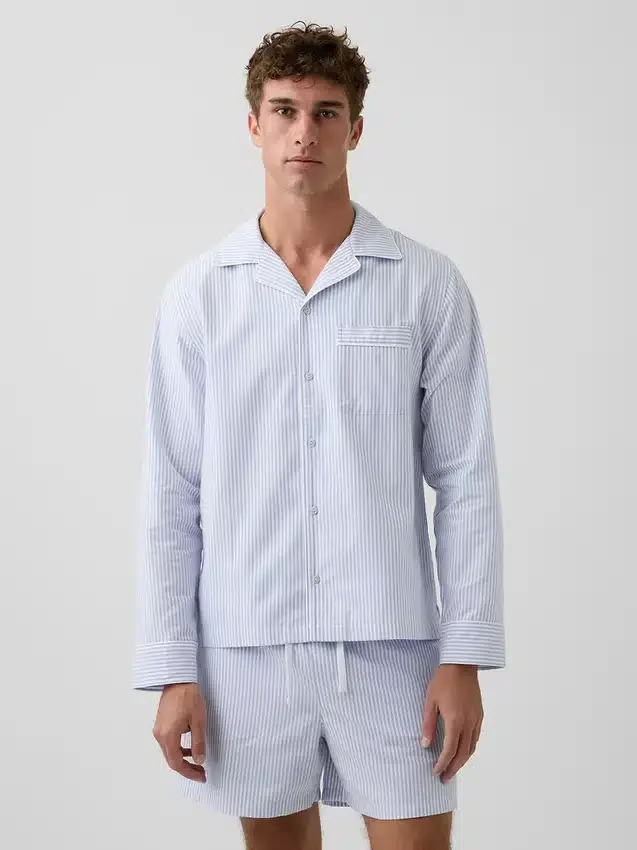 Locker sitzendes Pyjamahemd