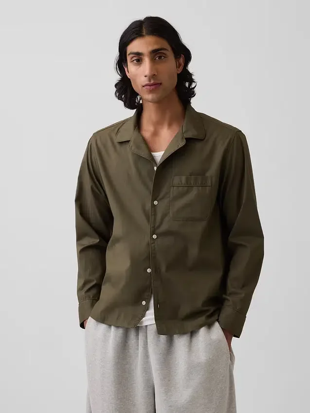 Locker sitzendes Pyjamahemd