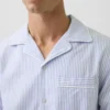 Locker sitzendes Pyjamahemd