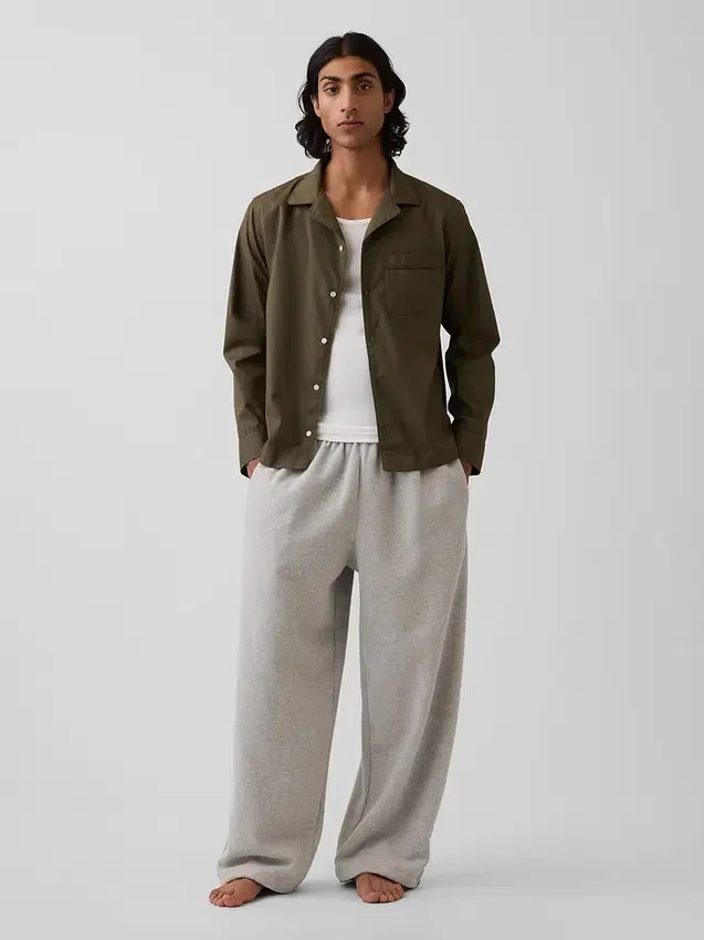 Locker sitzendes Pyjamahemd