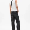 Lockere Hose aus veganem Leder mit mittlerer Leibhöhe