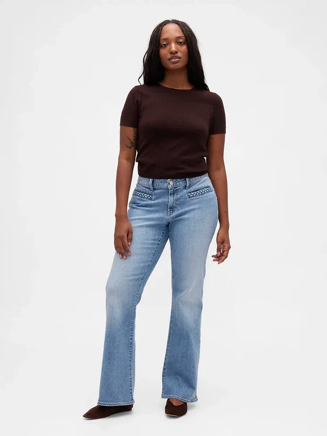 Long & Lean-Jeans mit niedriger Leibhöhe und geflochtenen Taschen