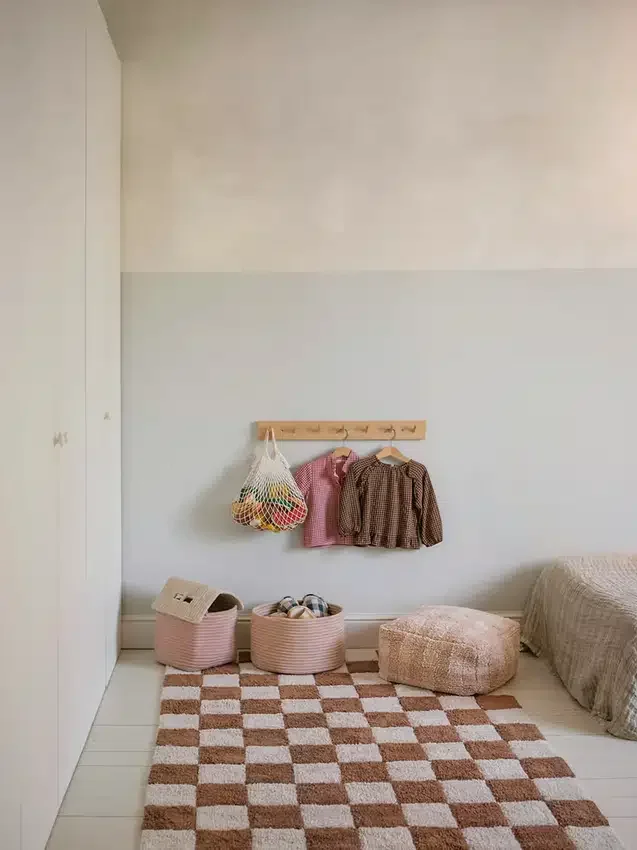 Lorena Canals Vichy-Hocker