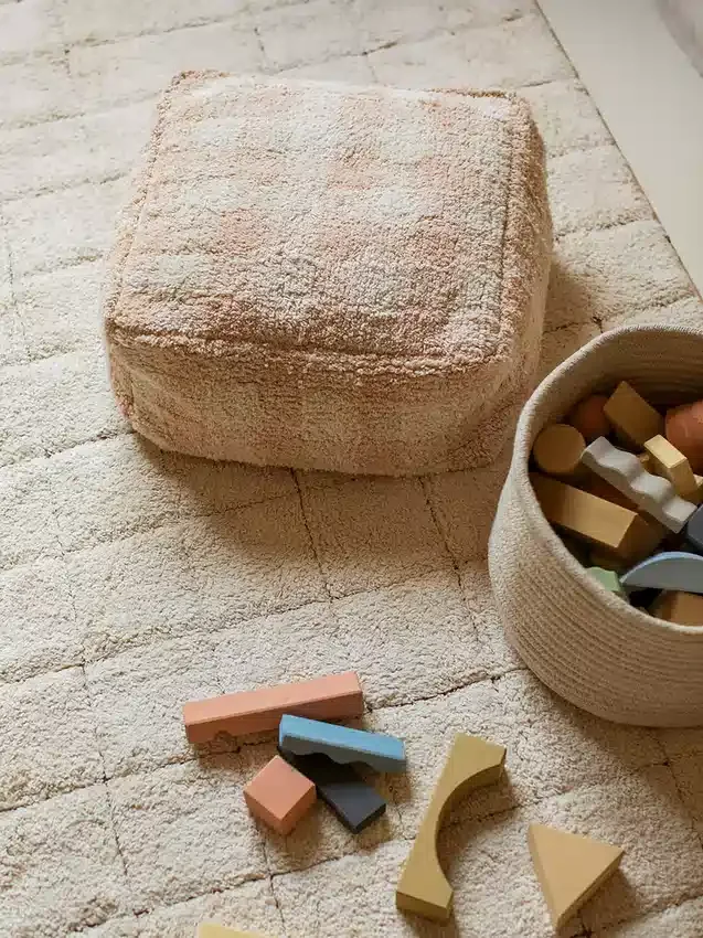 Lorena Canals Vichy-Hocker