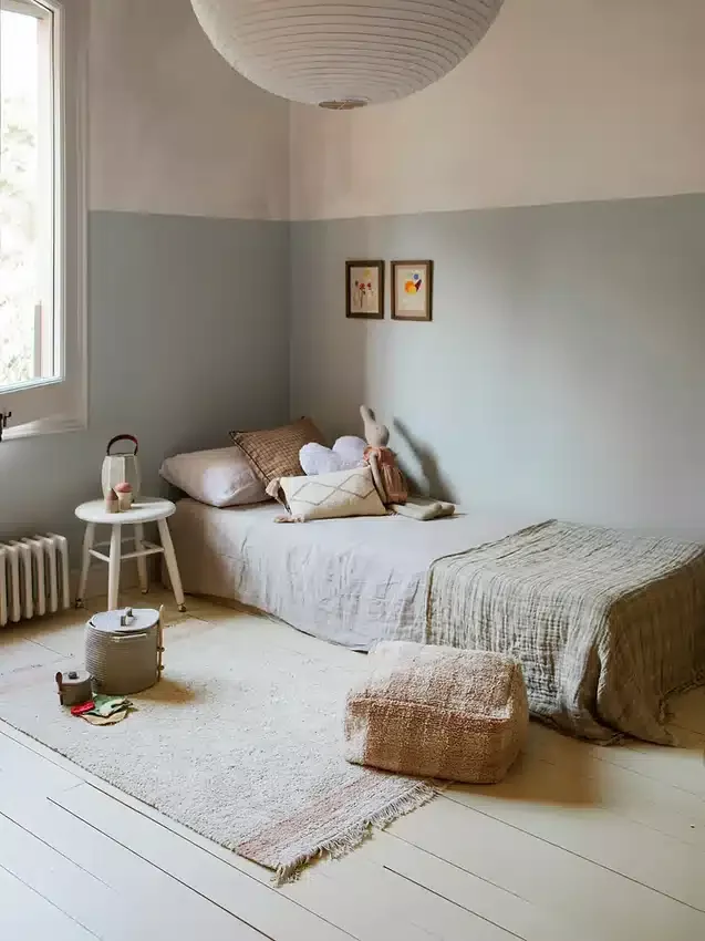 Lorena Canals Vichy-Hocker