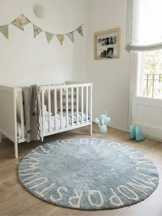 Lorena Canals Waschbarer Teppich „Abc“ in Natur und Vintage-Blau