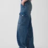 Lose Cargo-Jeans im Low-Rise-Stil der 90er