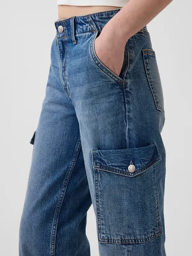 Lose Cargo-Jeans im Low-Rise-Stil der 90er