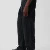 Lose Carpenter-Hose im 90er-Jahre-Stil aus Canvas mit doppelten Knieverstärkungen